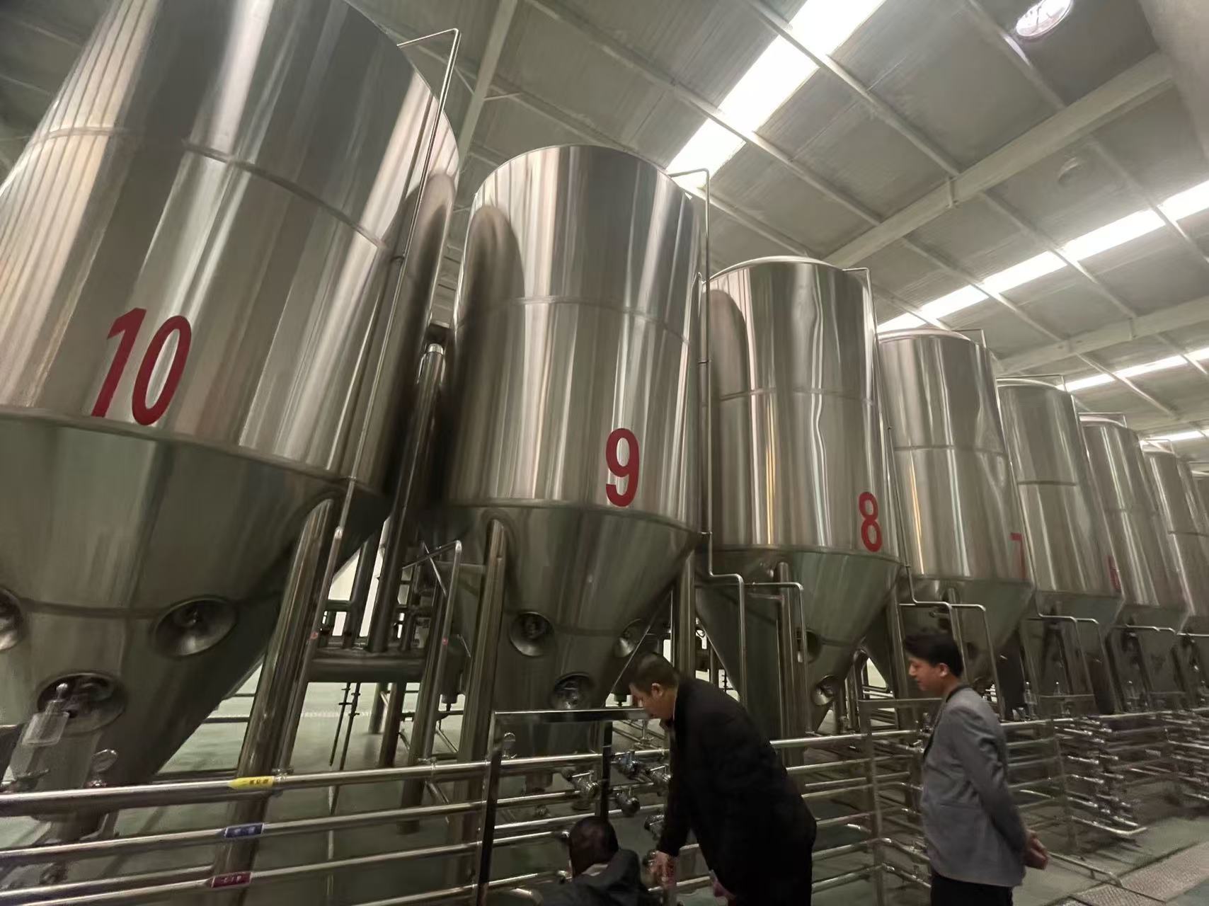 工布江达精酿啤酒设备厂—平面布置、设备设计、制造、调试、培训等一条龙服务
